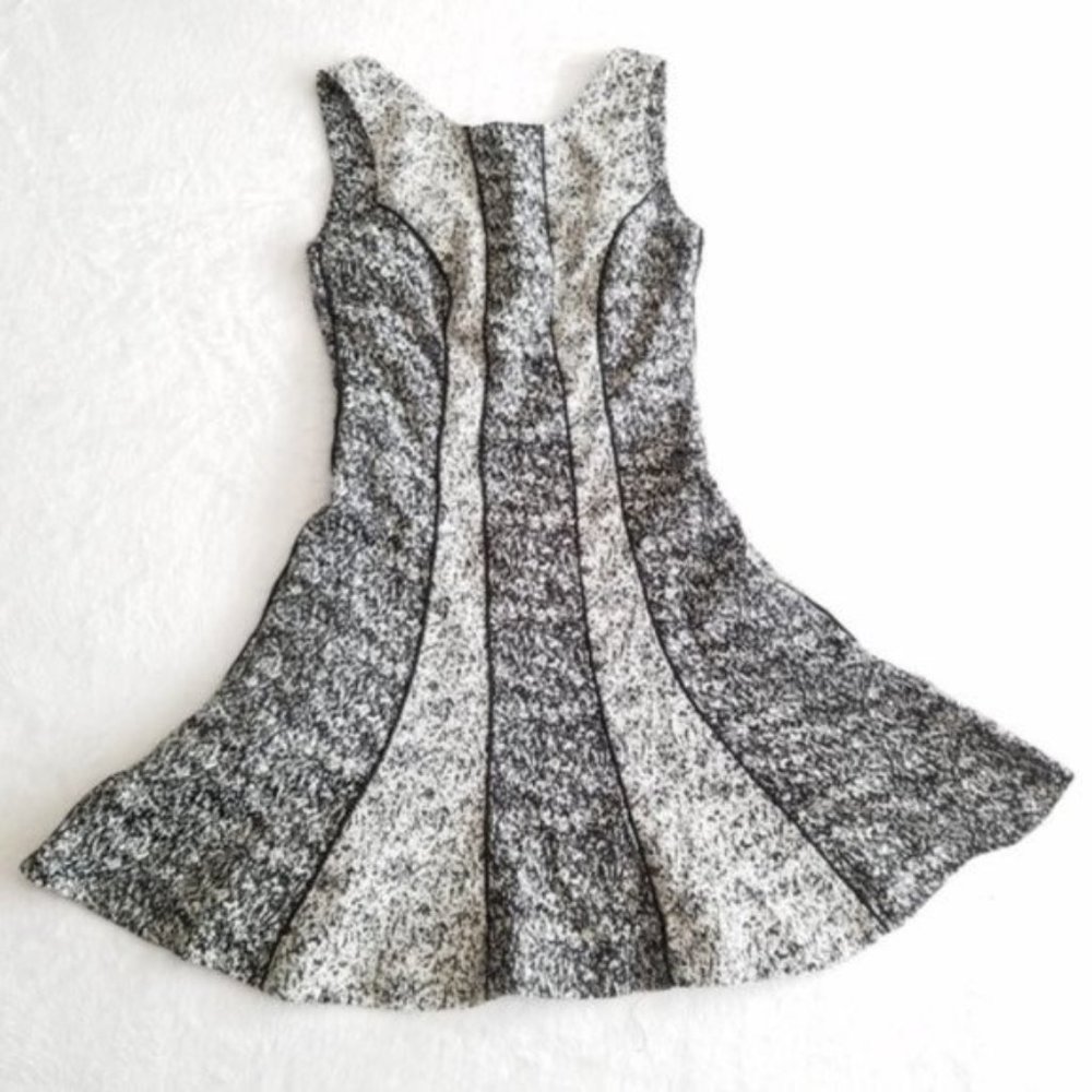 H&M dress size 4 fit and flare gray cute
